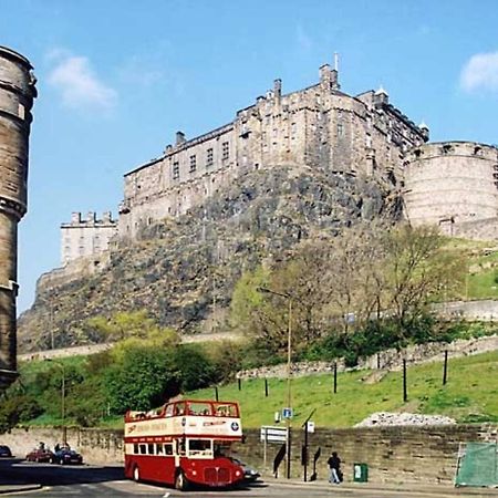 Joivy Unique Old Town Stay Under Edinburgh Castle מראה חיצוני תמונה